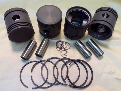 Jeu de 4 Pistons complets Ø 69.50 mm - Peugeot 202